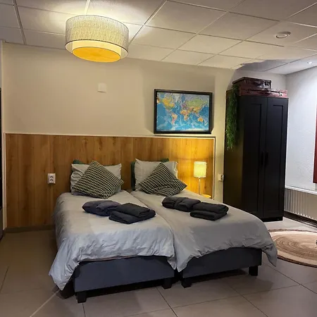 Daire Tot Rust In The Forest Putte