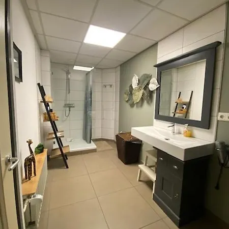 Daire Tot Rust In The Forest *