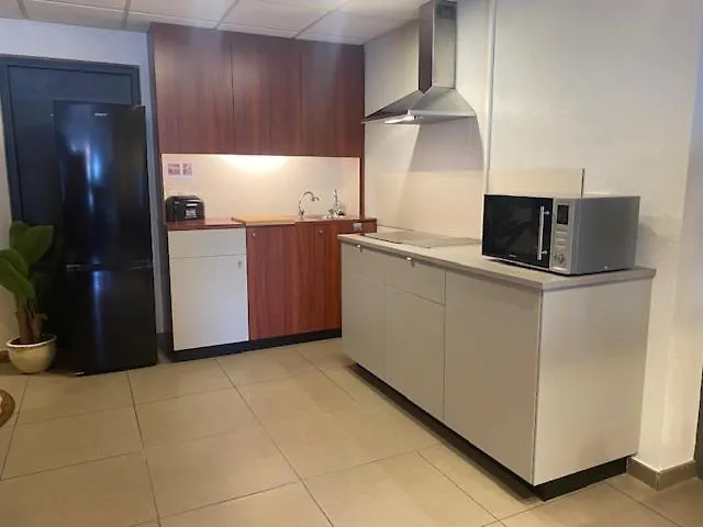 Tot Rust In The Forest Putte